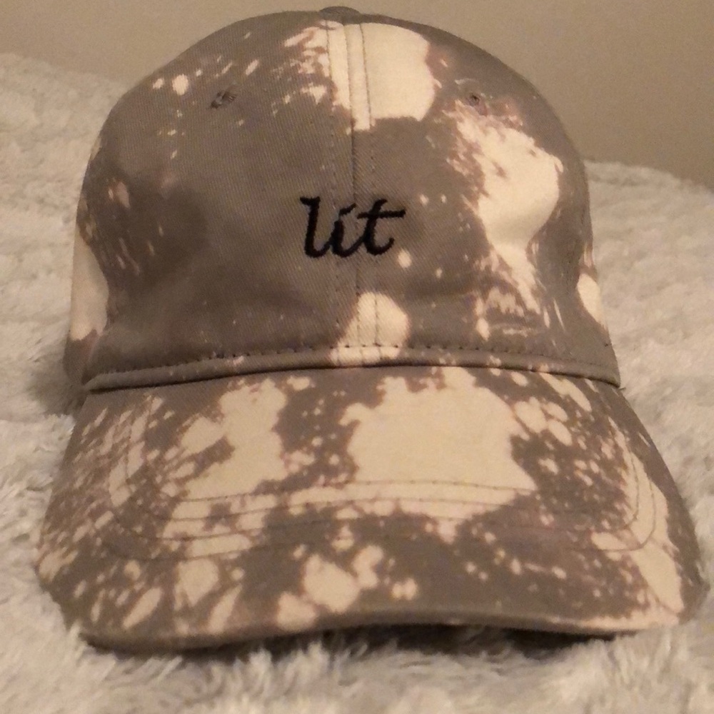 Lit Dad hat